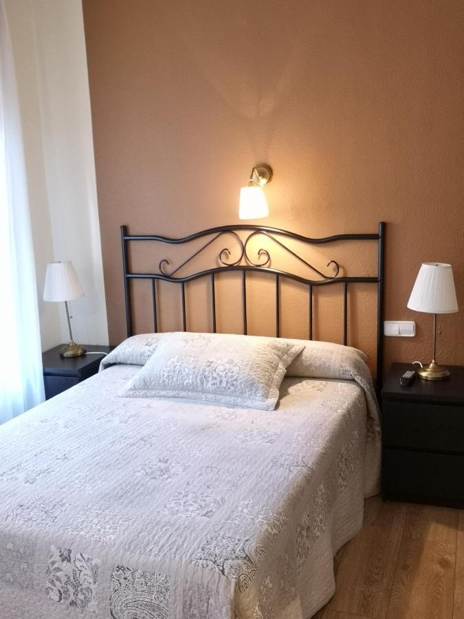 Hostal Plaza Сеговія Екстер'єр фото