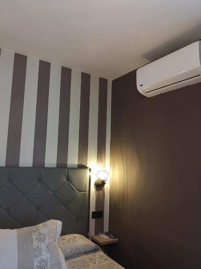 Hostal Plaza Сеговія Екстер'єр фото